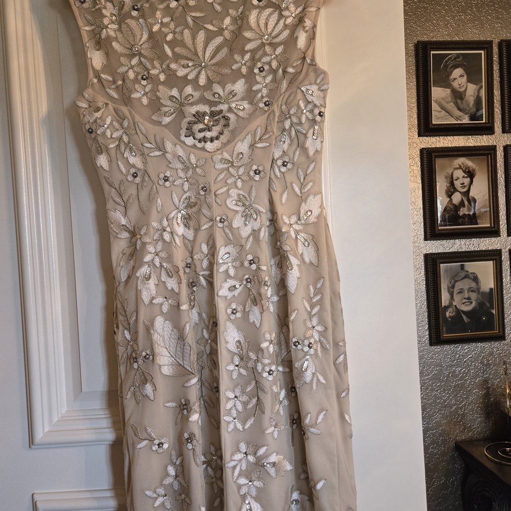 Sue Wong Cream Floral Embroidered Cocktail Dress